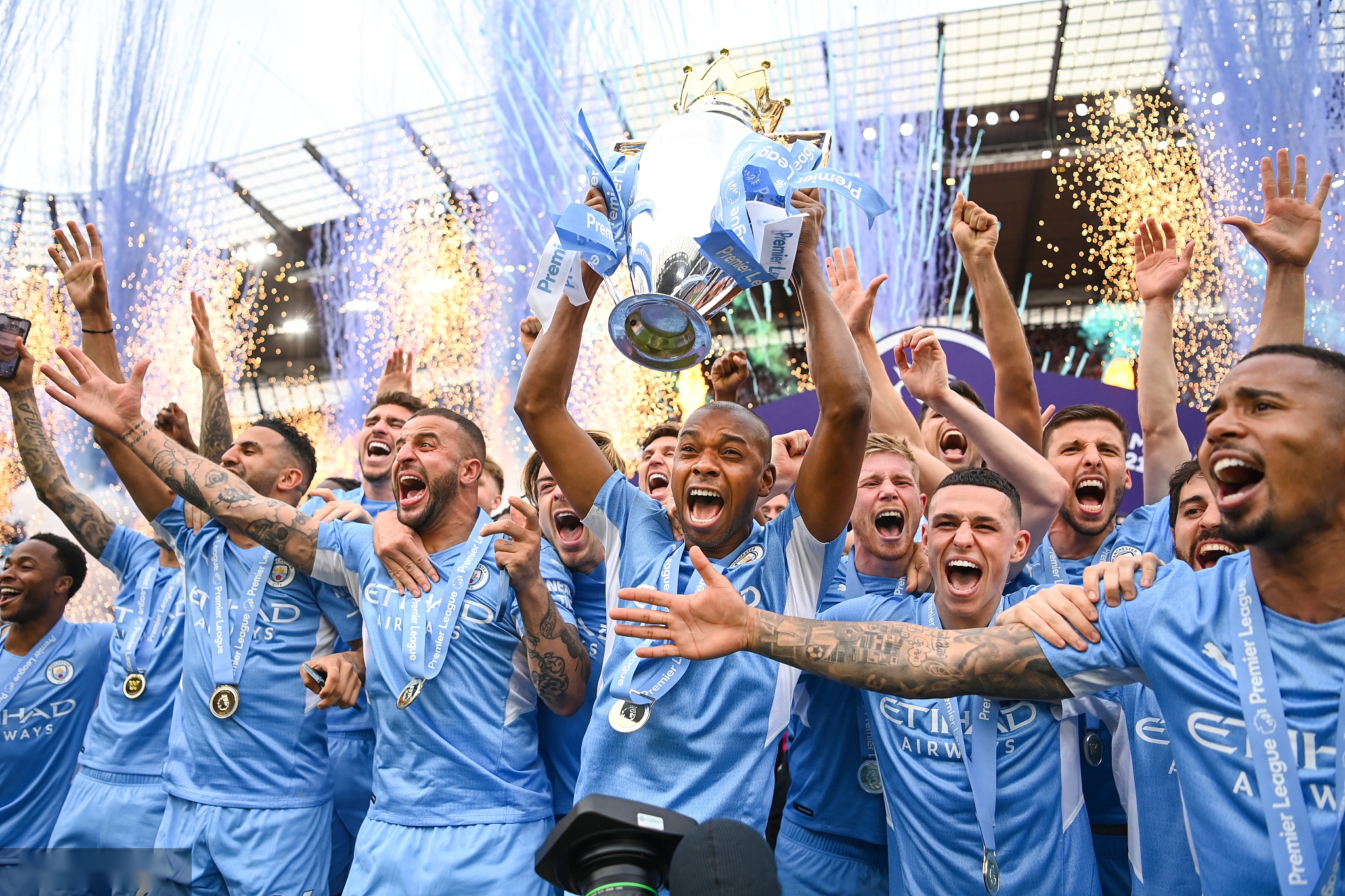 国足在继续 国足在继续